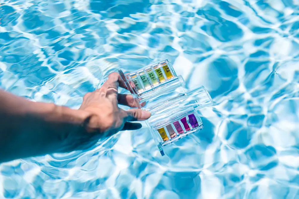 how to use a pool test kit 2736561 02 065c6f25956040d7a3acaa286cb82690